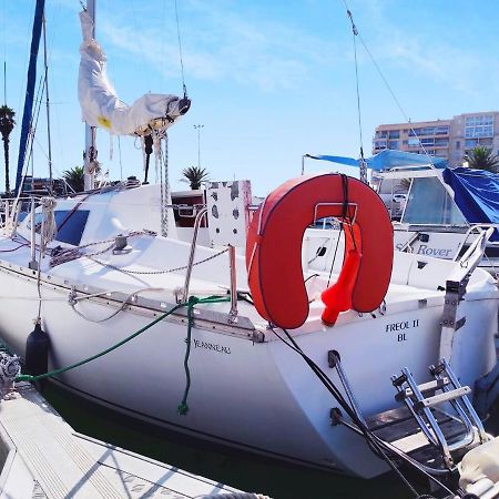 Voilier A Quai Au Calme Hotel Canet-en-Roussillon Ngoại thất bức ảnh