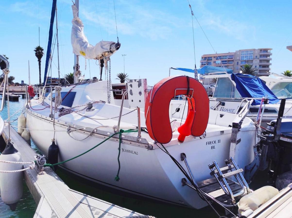 Voilier A Quai Au Calme Hotel Canet-en-Roussillon Ngoại thất bức ảnh