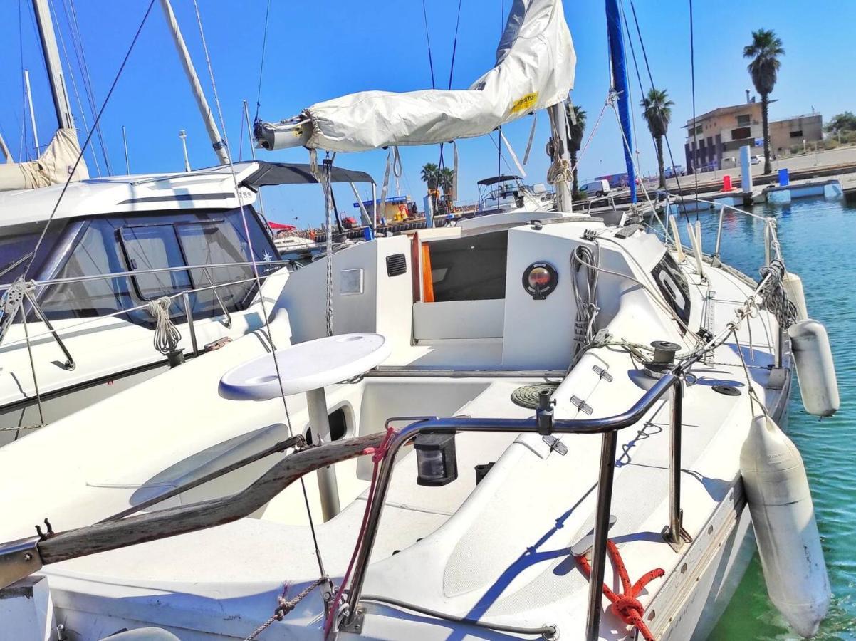 Voilier A Quai Au Calme Hotel Canet-en-Roussillon Ngoại thất bức ảnh
